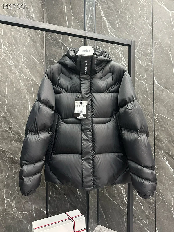 Moncler sz1-5 26yr279 (3)